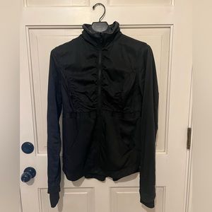 Lululemon windbreaker